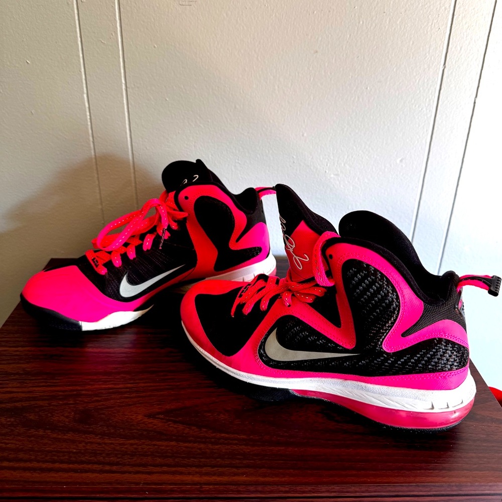 Nike Black and Pink LeBron 9 Sneakers
6.5Y